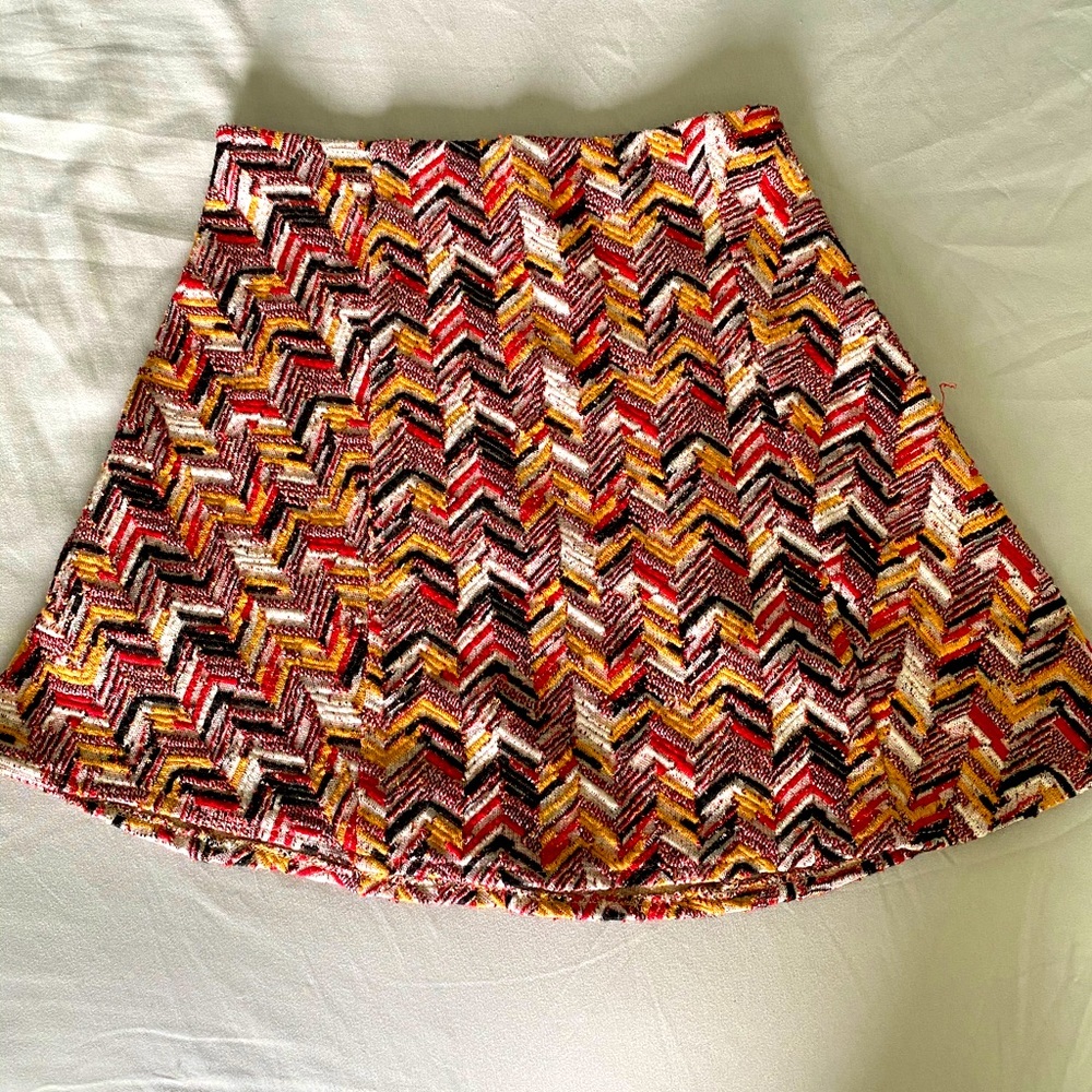 🌿 Zara Chevron Mini Skirt